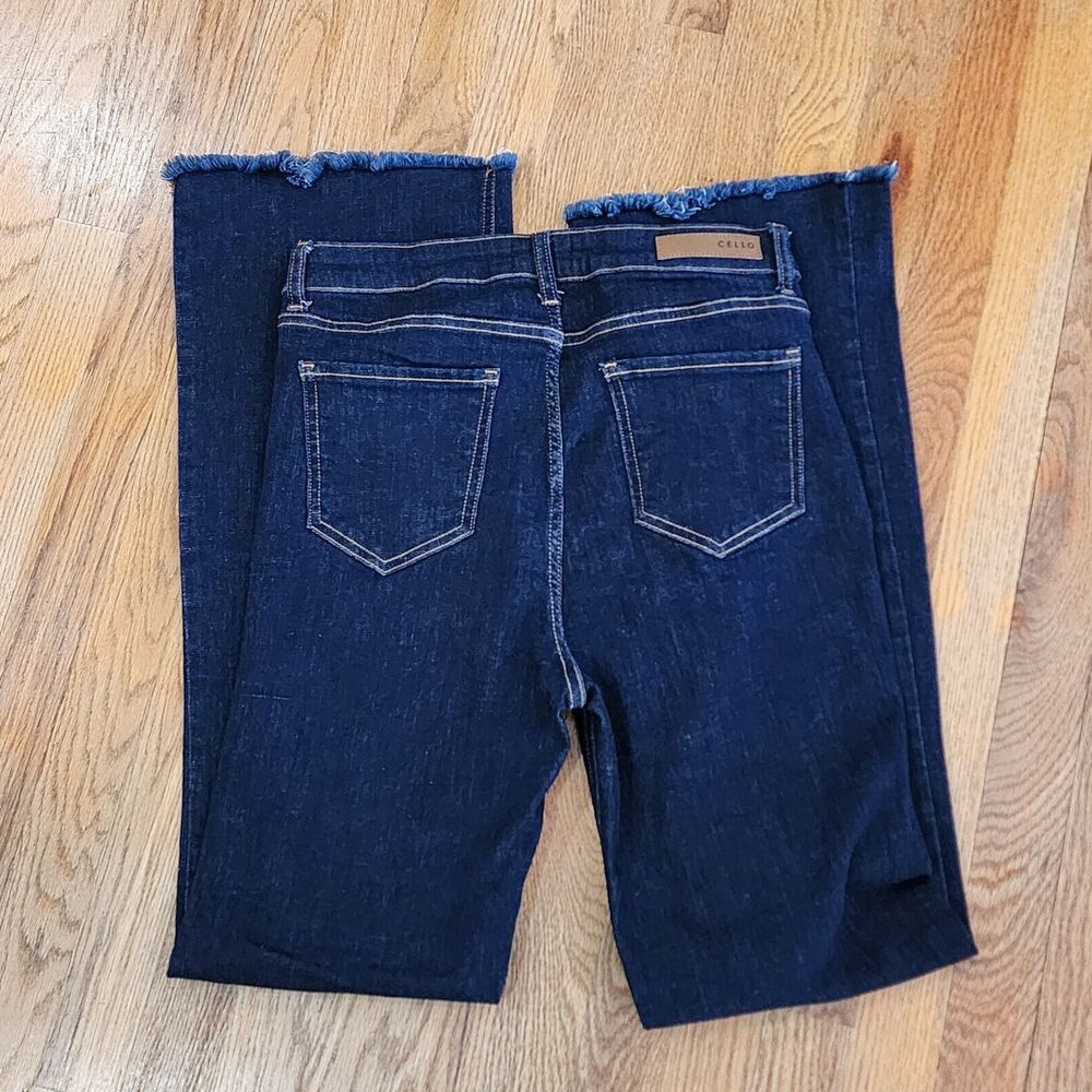 Cello Button Front High Rise Flare Dark Wash Women's Stretch Denim Jeans Size 13 - Picture 2 of 6